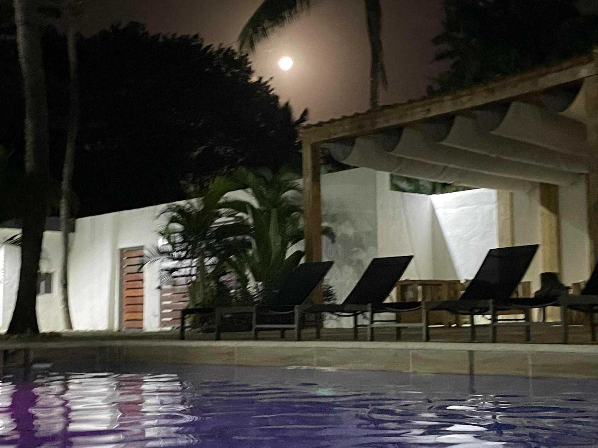 Hummingbird Cabarete Aparthotel Buitenkant foto